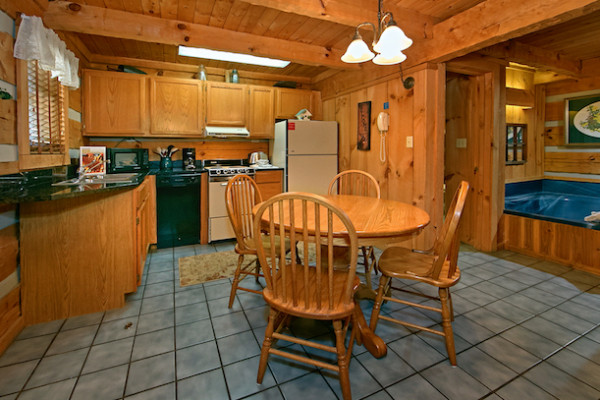 Full-size Kitchen and Dining Area